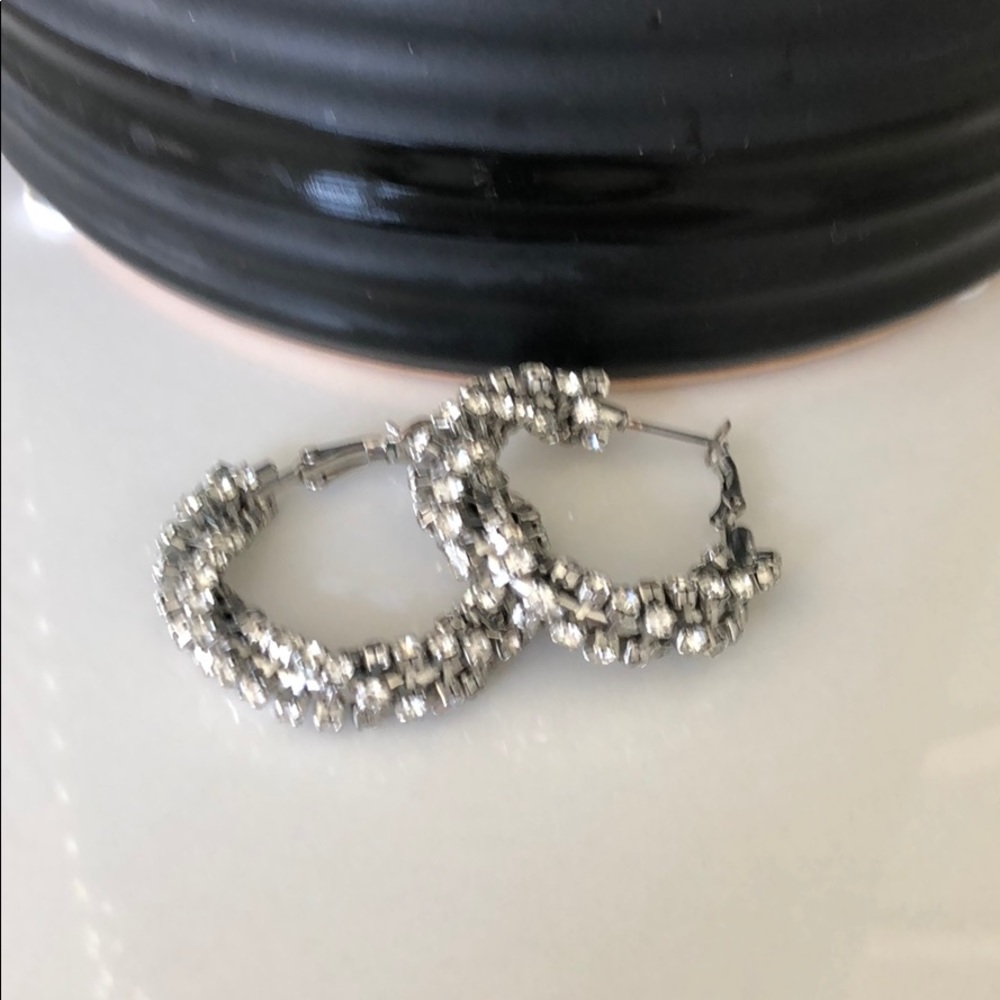Earings - Picture 3 of 3